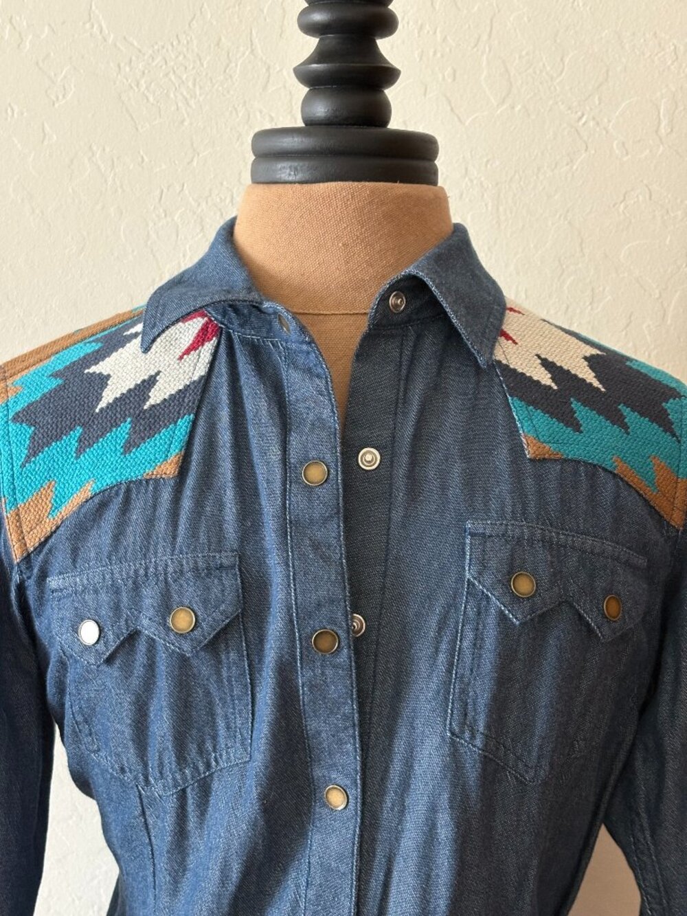 Ariat REAL Button Up Western Shirt. Size S. Denim. - Picture 4 of 11